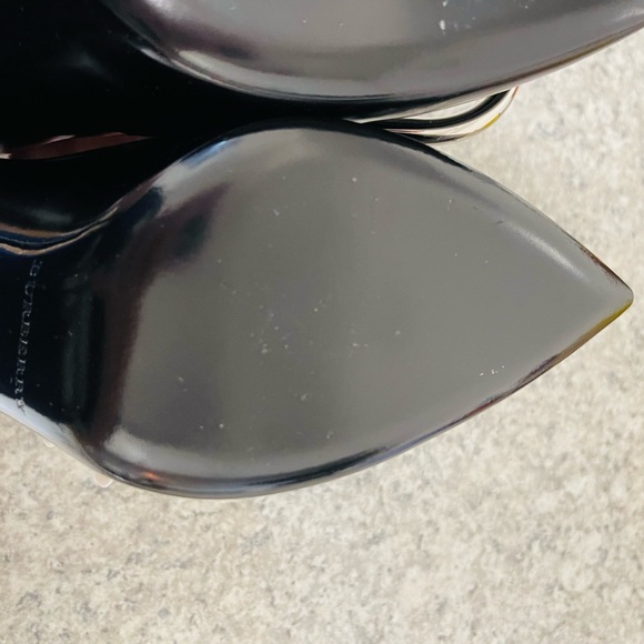 Brand new BURBERRY black pumps! Size 39 never worn. - Picture 5 of 6